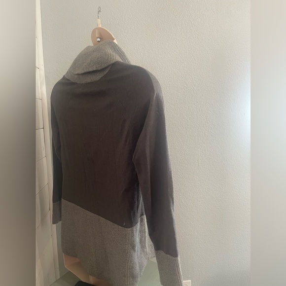 Womens cowl neck buttery soft sweater - Picture 3 of 5